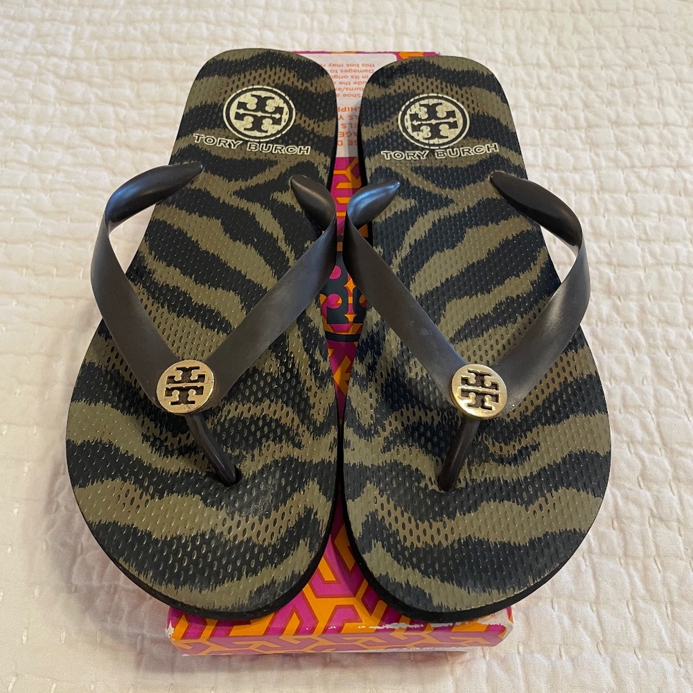 Tory Burch Flip Flops Size 9   Dark Brown/ Black